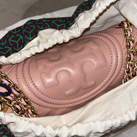 👛Tory Burch Fleming Soft Convertible Shoulder Bag: Pink Moon Leather/Chain👛 - Picture 15 of 17